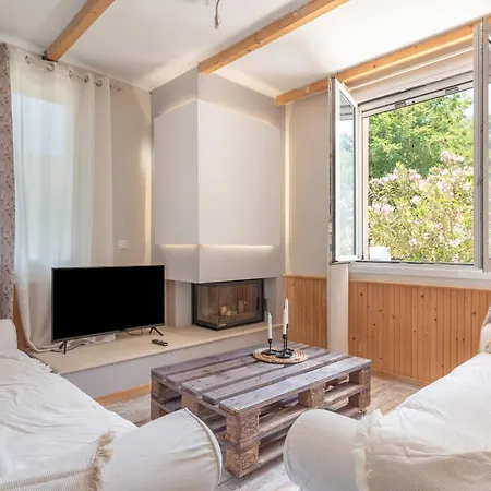 Stathis Semesterbostad Exanthia