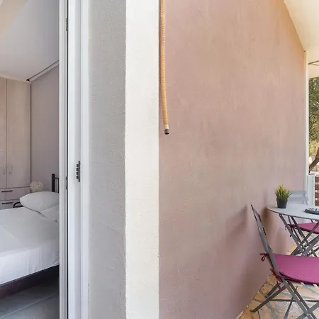 Semesterbostad Stathis *