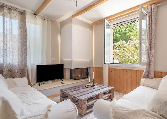 Stathis Semesterbostad Exanthia